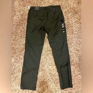 BRAND NEW WITH TAGS Banana Republic men’s 31x32 slacks in dark grey